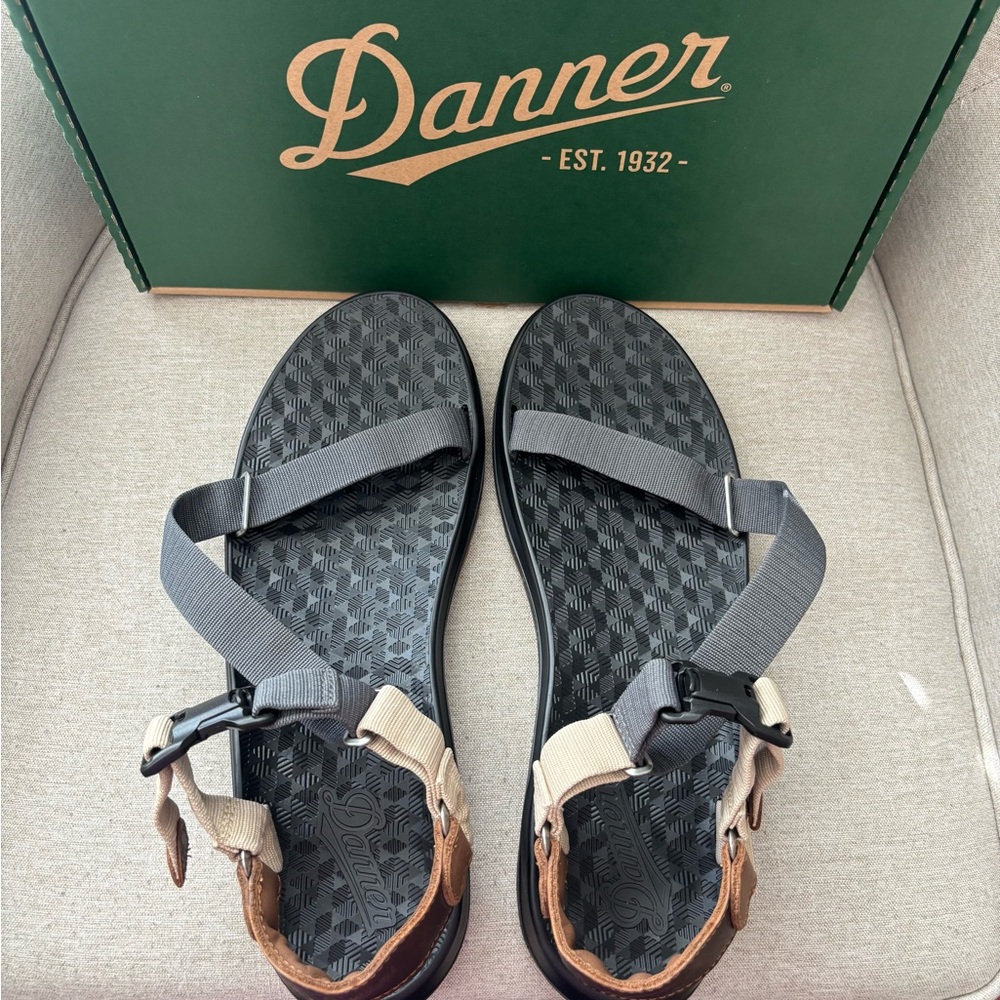 Danner Wallowa Textile Sandal Grizzly Brown/Dark Shadow Men's 13 Adjustable